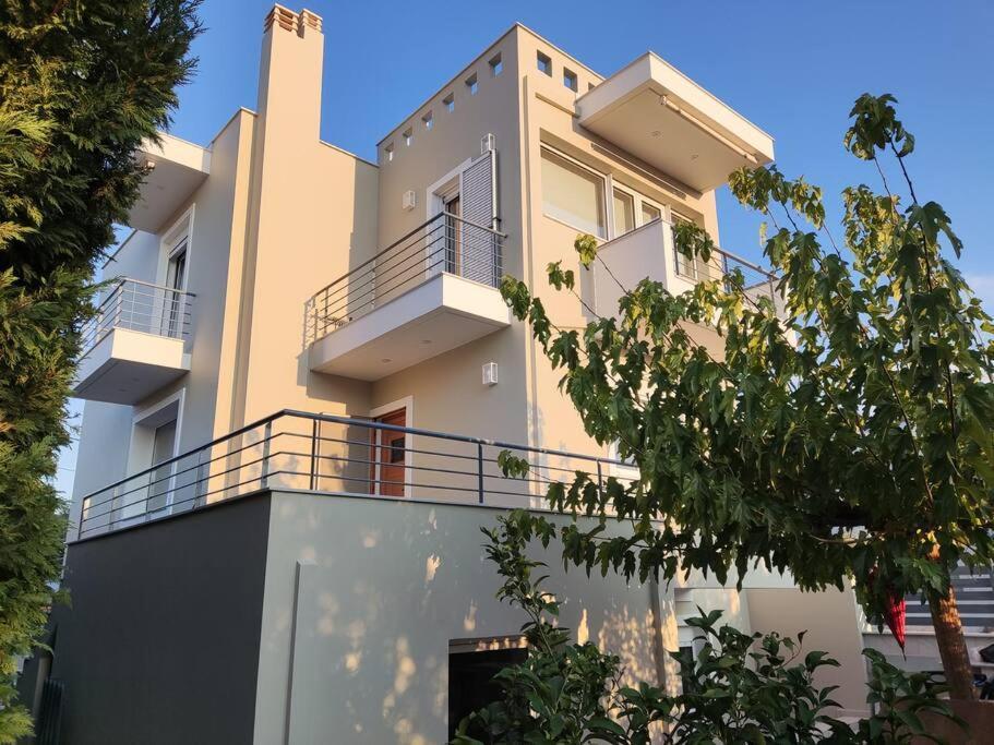 Villa The Bright House A Two-storey Maisonette In