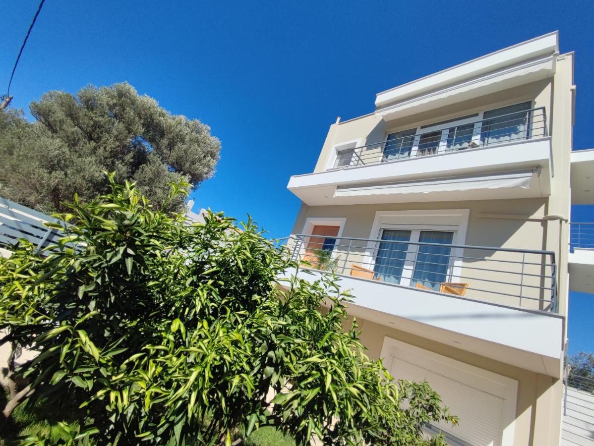 Villa The Bright House A Two-storey Maisonette In Loutraki (Corinthia)