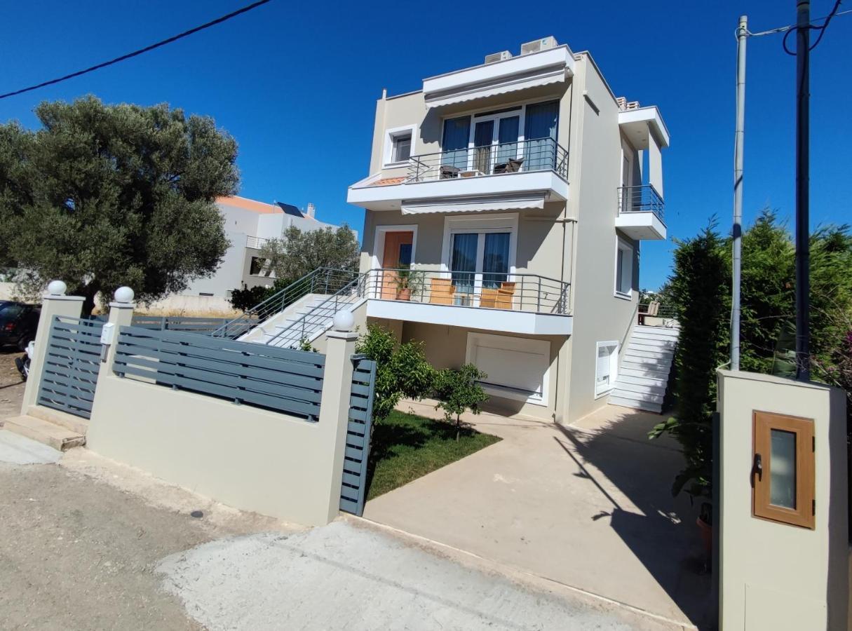 The Bright House A Two-storey Maisonette In Villa *